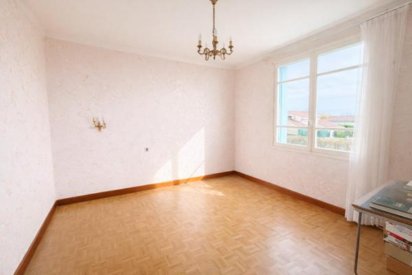 Maison 4 CH, 124 m² sur 1 992 m² de terrain avec sous-sol complet