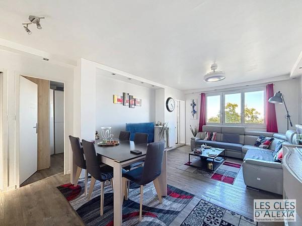 T3 - VILLEURBANNE - TRAVERSANT DE 58,31 M² – VUE DÉGAGÉE - AVEC CAVE ET PARKING