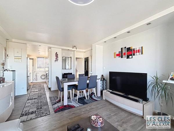 T3 - VILLEURBANNE - TRAVERSANT DE 58,31 M² – VUE DÉGAGÉE - AVEC CAVE ET PARKING