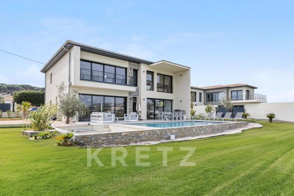 Sainte-Maxime, Villa récente au Sémaphore.