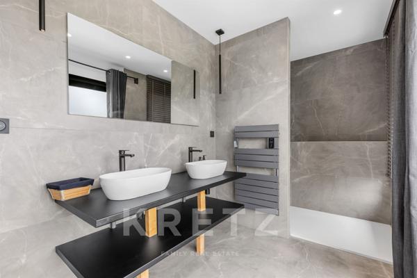 Sainte-Maxime, Villa récente au Sémaphore.