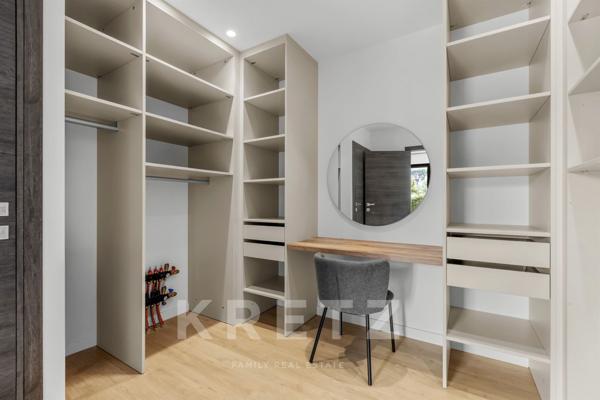 Sainte-Maxime, Villa récente au Sémaphore.