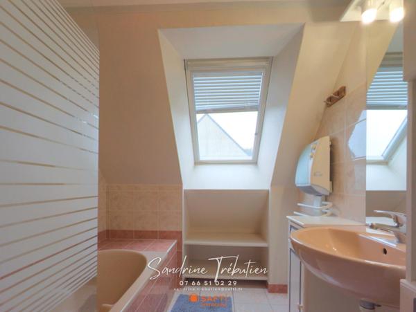 Un compromis parfait: un environnement calme , la proximité des commerces !