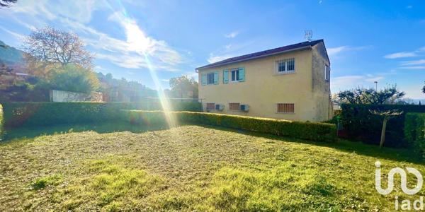 Maison 5 pièces de 140 m² à Saint-Paul-Trois-Châteaux (26130)