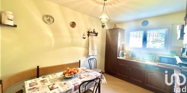 Maison 5 pièces de 140 m² à Saint-Paul-Trois-Châteaux (26130)