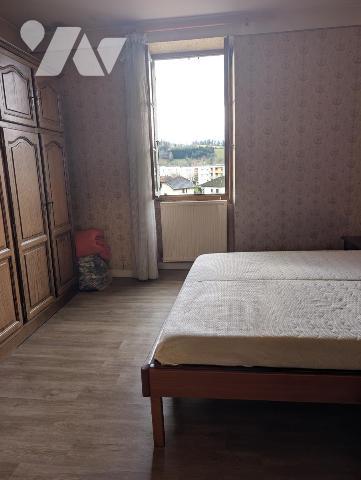 Immeuble composé de 3 appartements + caves en sous-sol 