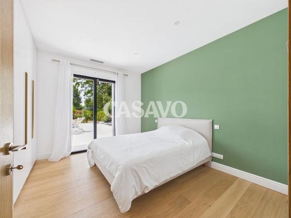 Vente Maison 5 pièces de 152m² - 33850 Léognan