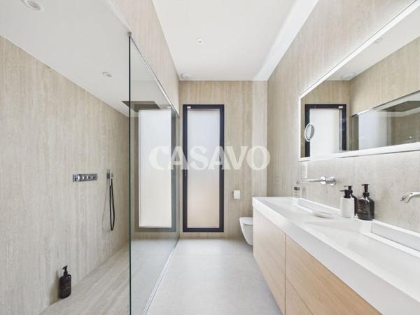 Vente Maison 5 pièces de 152m² - 33850 Léognan