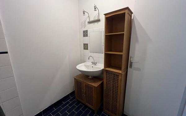 Appartement à vendre    1 pièce • 25,40 m2 Étréchy