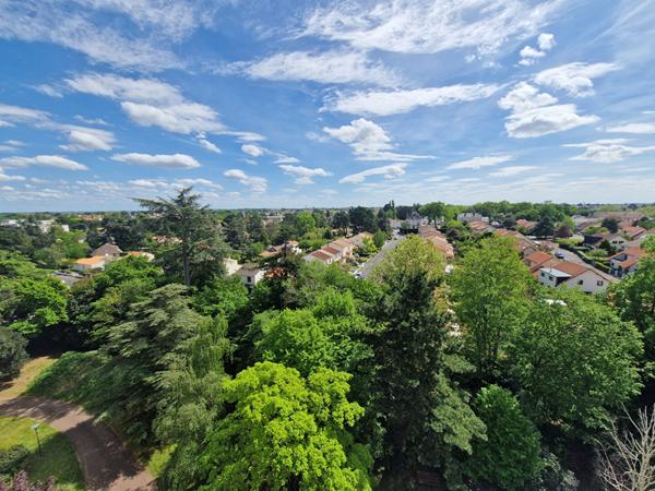 Appartement Saint Sebastien Sur Loire 5 pièce(s) 119 m2