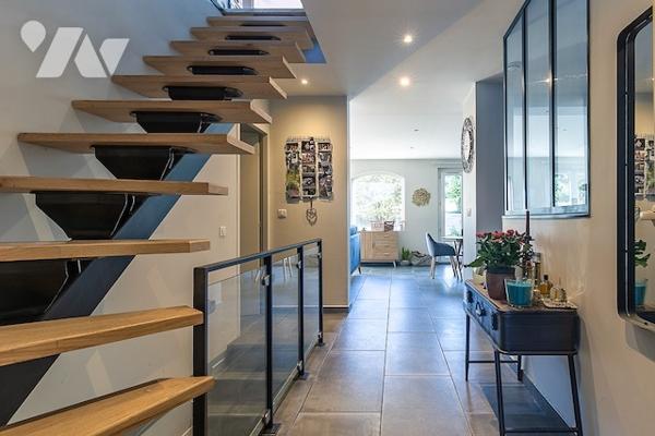 Charmante maison lumineuse avec jardin sans vis-à-vis, 3 chambres, garage proche commerces et écoles