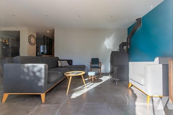 Charmante maison lumineuse avec jardin sans vis-à-vis, 3 chambres, garage proche commerces et écoles