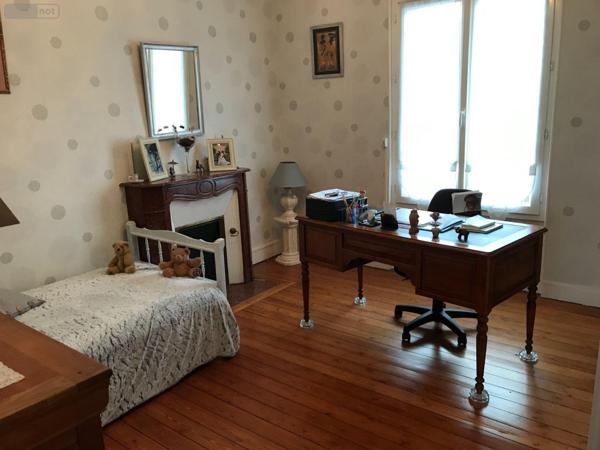 Maison de maître à vendre à Bonnétable dans la Sarthe (72110), ref : 079/1956