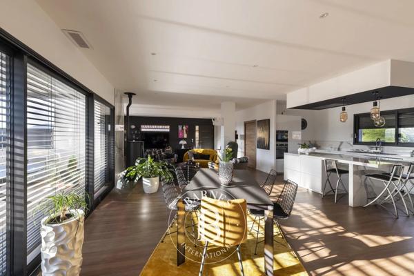 Veyre-Monton, Maison 5 Chambres -  241 m² à vendre