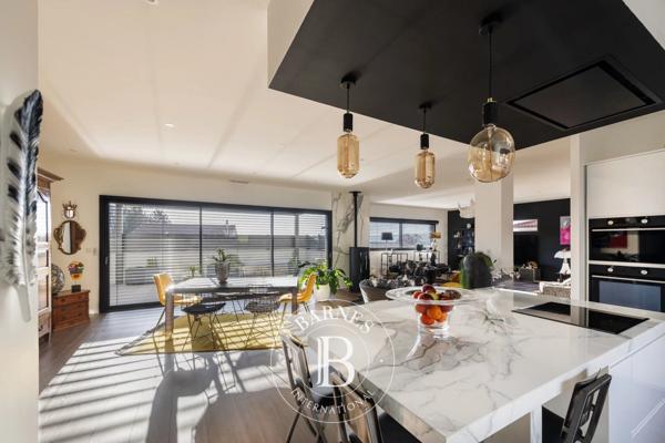 Veyre-Monton, Maison 5 Chambres -  241 m² à vendre