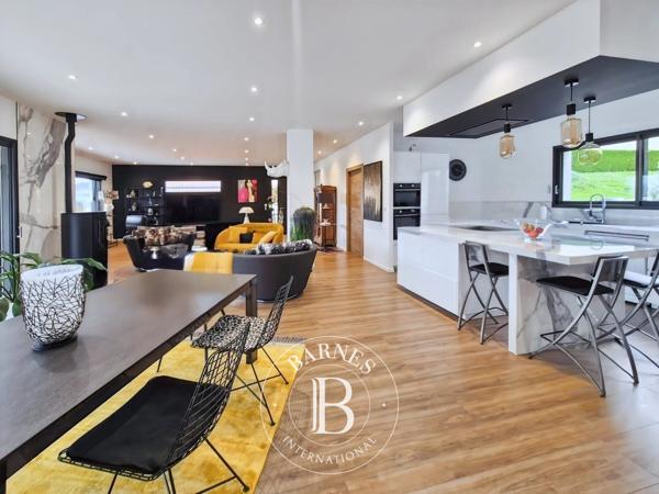 Veyre-Monton, Maison 5 Chambres -  241 m² à vendre