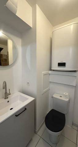LYON 6E: STUDIO REFAIT A NEUF AC POSS. GARAGE