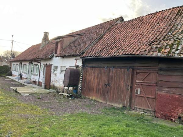 5 minutes d'Hesdin, Maison 3 chambres avec jardin et garage/dépendances.
