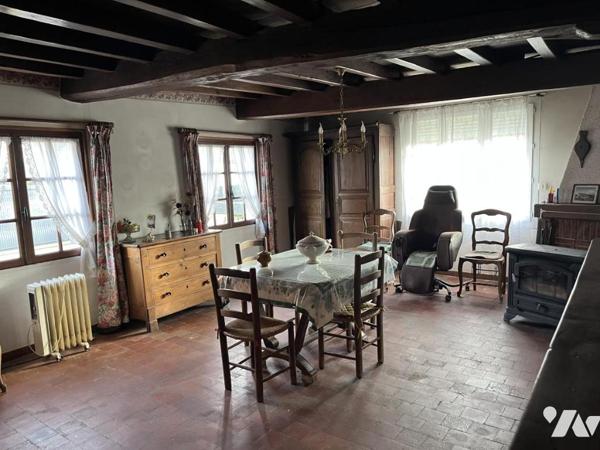 5 minutes d'Hesdin, Maison 3 chambres avec jardin et garage/dépendances.