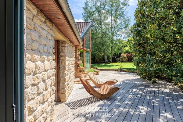 « L’Inattendue » aux portes du Vexin: Une maison spectaculaire et sa piscine intérieure.