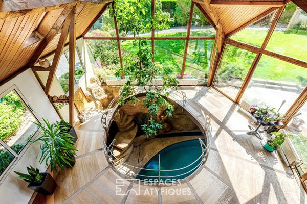 « L’Inattendue » aux portes du Vexin: Une maison spectaculaire et sa piscine intérieure.