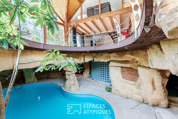 « L’Inattendue » aux portes du Vexin: Une maison spectaculaire et sa piscine intérieure.