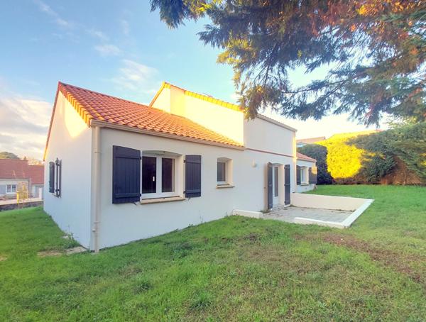 Maison spacieuse à vendre à Le Loroux-Bottereau - 5 chambres, jardin et garage