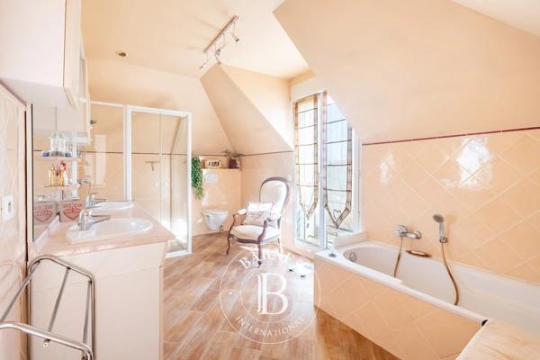 Chambourcy, Maison 5 Chambres -  264 m² à vendre
