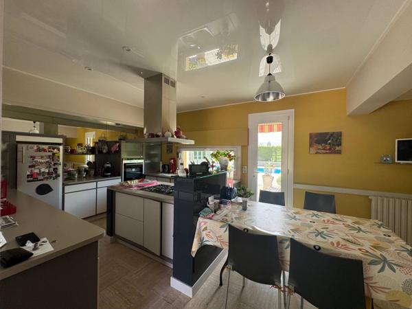 Maison 9 pièces à vendre à Bourg-en-Bresse 01000