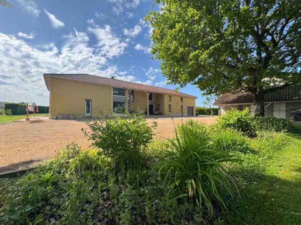 Maison 9 pièces à vendre à Bourg-en-Bresse 01000