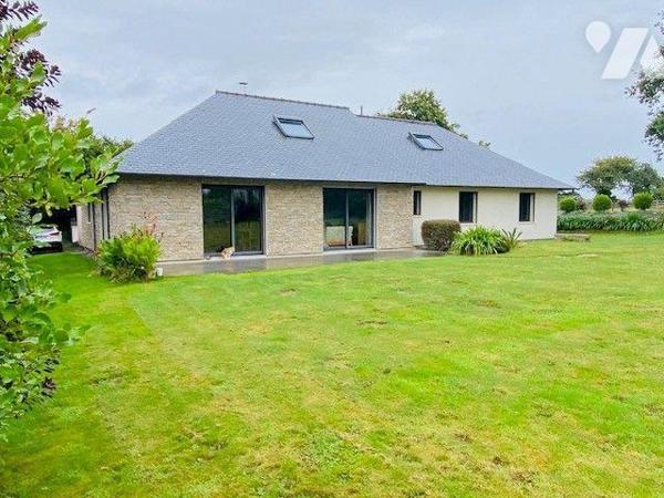 A Vendre à Lannion (22300) en Côtes-d'Armor (22), un pavillon de plain-pied + étage d'une surfa...