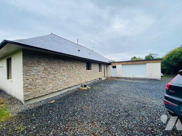 A Vendre à Lannion (22300) en Côtes-d'Armor (22), un pavillon de plain-pied + étage d'une surfa...