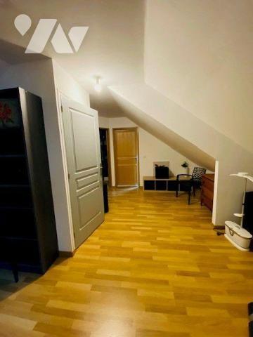 A Vendre à Lannion (22300) en Côtes-d'Armor (22), un pavillon de plain-pied + étage d'une surfa...