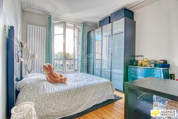 Versailles Proximité plateau Saint-Antoine - Maison 9 pièces 238 m² au sol sur parcelle de 450 m² environ avec terrasse, jardin et garage €1 898 000 ** - Référence 25871