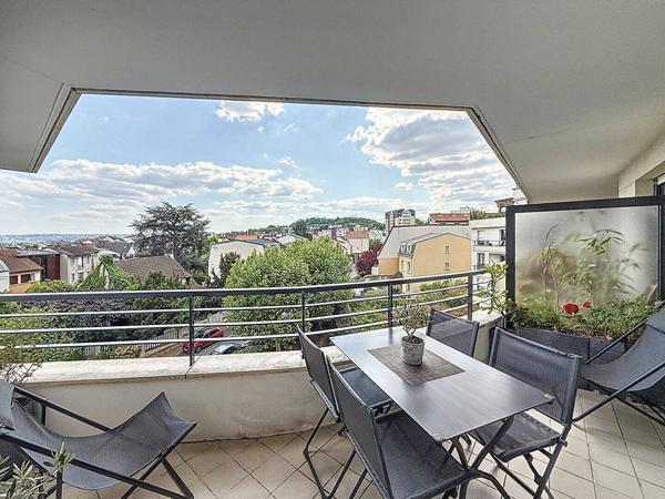 Appartement à vendre - Suresnes 3 pièces de 74 m²