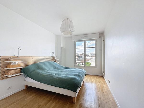 Appartement à vendre - Suresnes 3 pièces de 74 m²