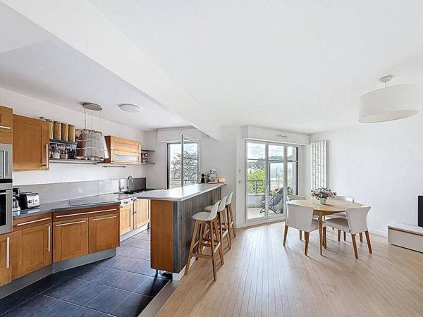 Appartement à vendre - Suresnes 3 pièces de 74 m²