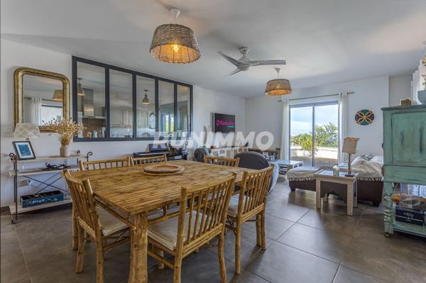 Villa vue mer Les Trois Bassins Littoral