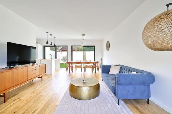 Maison Villejuif 95  m2