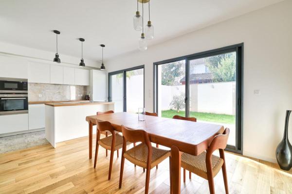 Maison Villejuif 95  m2