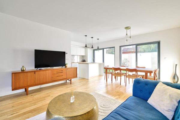 Maison Villejuif 95  m2