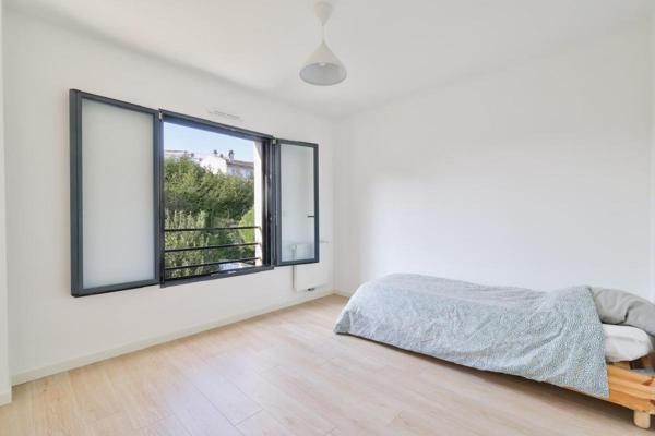 Maison Villejuif 95  m2