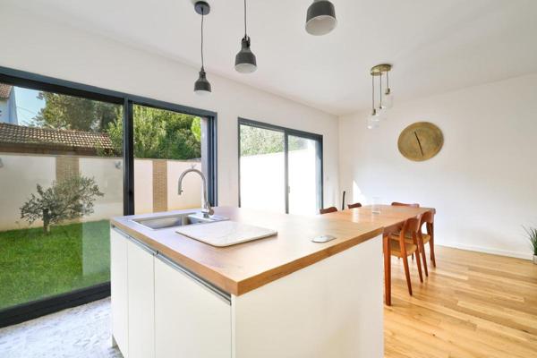 Maison Villejuif 95  m2