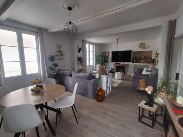 À vendre - Maison, 7 pièces située à Montval-sur-Loir (72500)