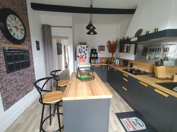 À vendre - Maison, 7 pièces située à Montval-sur-Loir (72500)