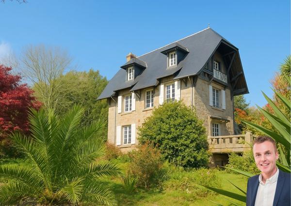 Finistère (29) – À vendre à PONT AVEN - Maison à vendre 6 pièces de 145 m² habitable et 230 m² utile - Terrain de 4 500 m² - Garage - Atelier - Serre.