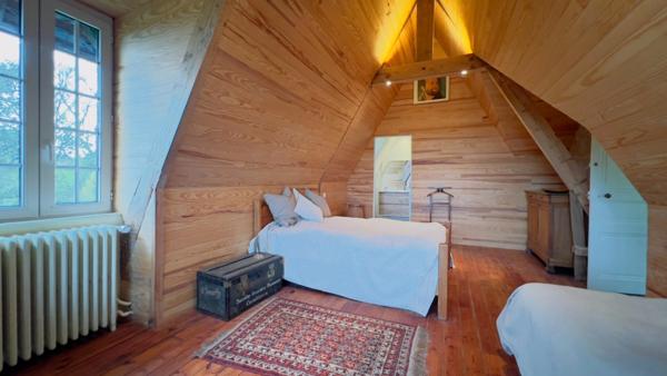 Finistère (29) – À vendre à PONT AVEN - Maison à vendre 6 pièces de 145 m² habitable et 230 m² utile - Terrain de 4 500 m² - Garage - Atelier - Serre.