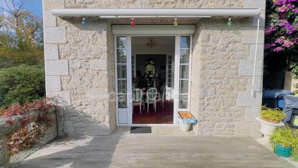 Finistère (29) – À vendre à PONT AVEN - Maison à vendre 6 pièces de 145 m² habitable et 230 m² utile - Terrain de 4 500 m² - Garage - Atelier - Serre.
