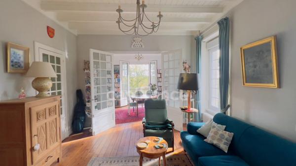 Finistère (29) – À vendre à PONT AVEN - Maison à vendre 6 pièces de 145 m² habitable et 230 m² utile - Terrain de 4 500 m² - Garage - Atelier - Serre.