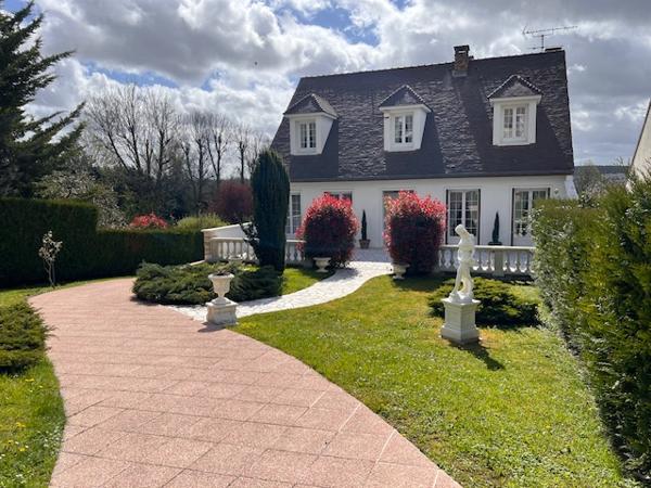 Vente Maison243 m² - 7 Pièces - THORIGNY SUR MARNE (77400)